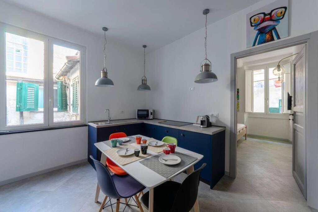 Castelli'S Apartments Campo 16 Genoa Bagian luar foto