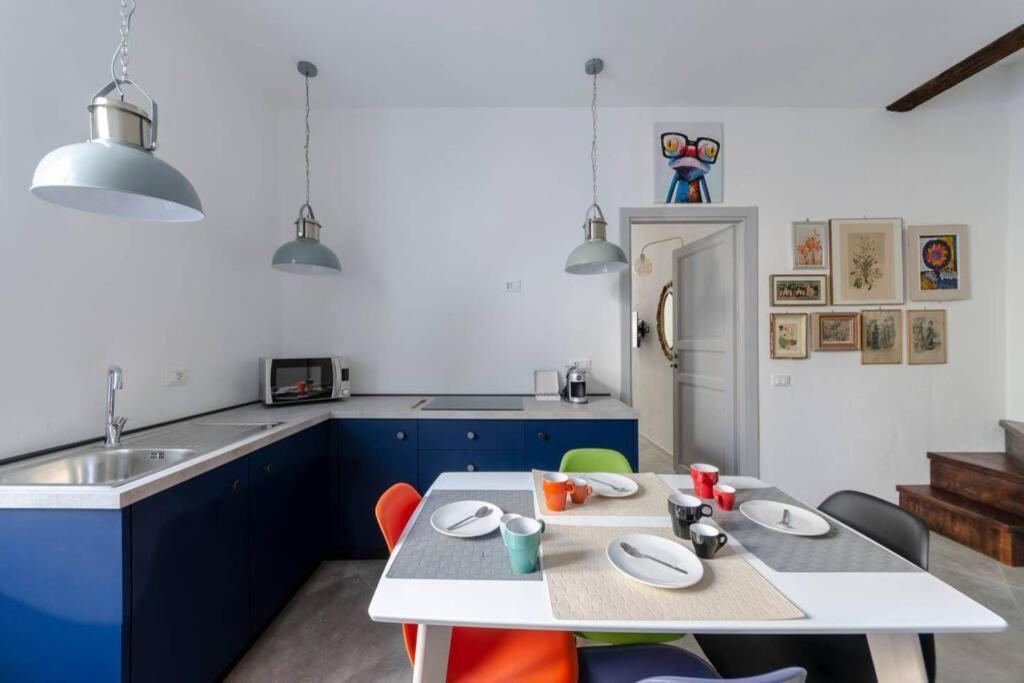 Castelli'S Apartments Campo 16 Genoa Bagian luar foto