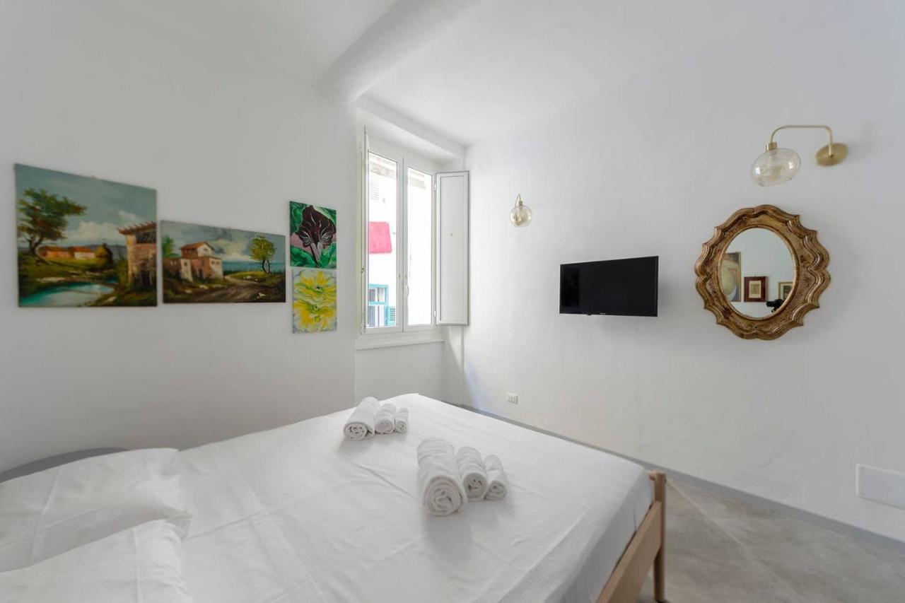 Castelli'S Apartments Campo 16 Genoa Bagian luar foto